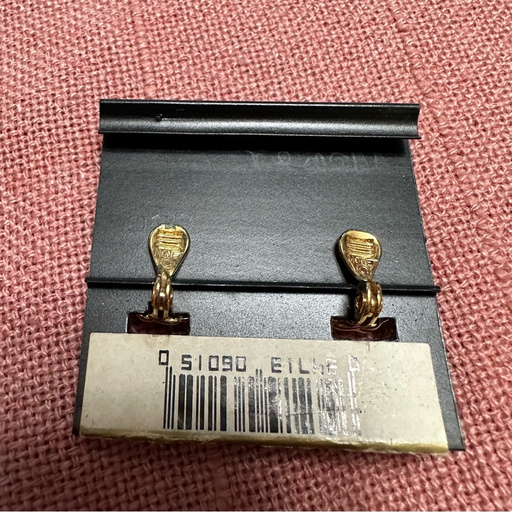 Vintage Monet Yellow Gold Cutout Knot Clip-On Button Earrings - Costume Jewelry - Picture 2 of 6